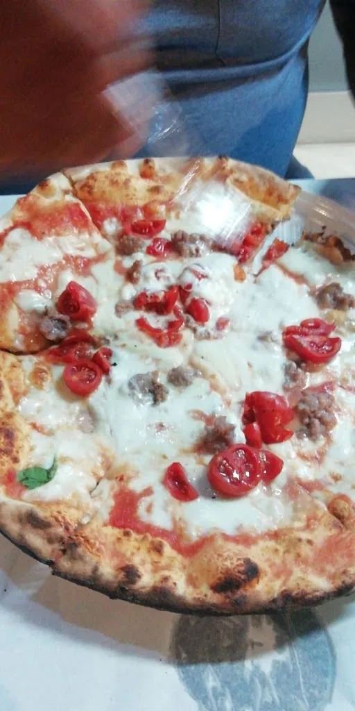 Nicolò Pasella_Pizzeria The King Bari_Sannicandro di Bari_review