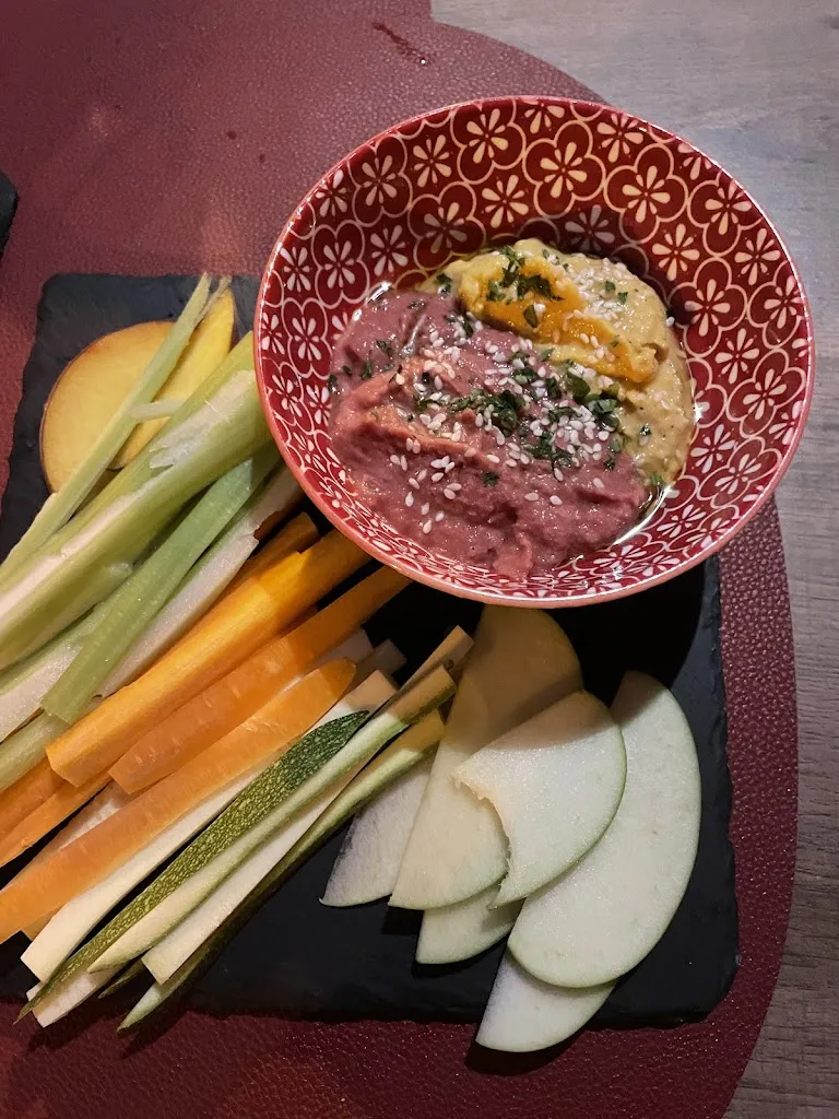 Charron Robertson_Raíz_San Vito dei Normanni_review