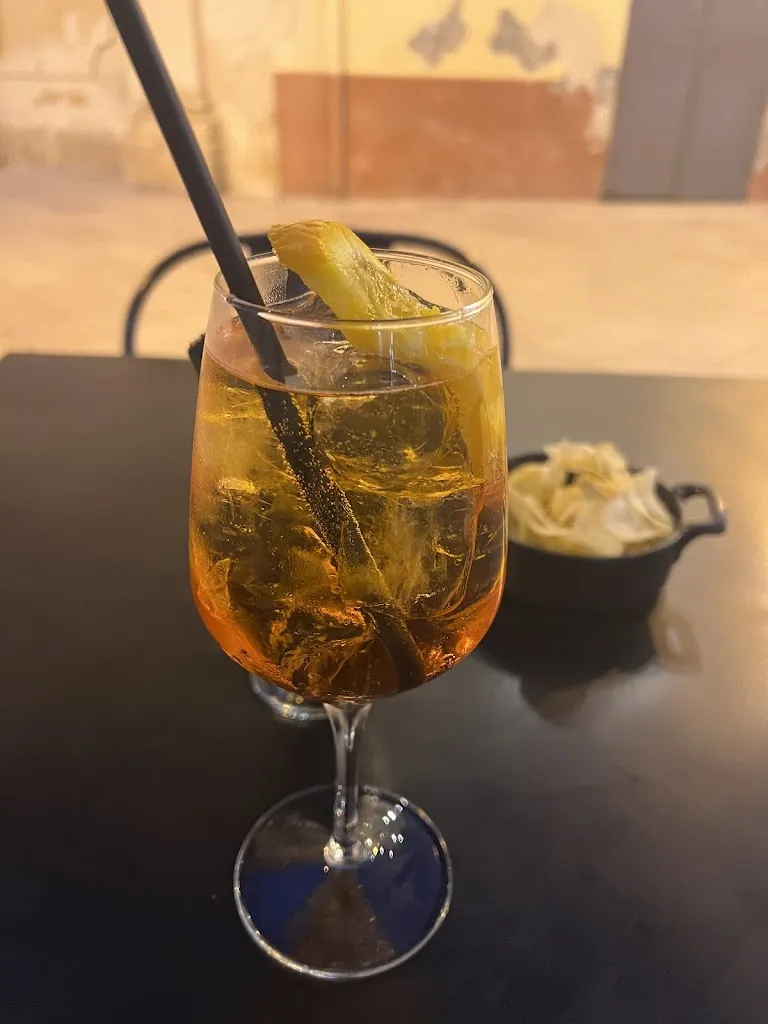 Aline Damian_Dopodomani Smetto_San Vito dei Normanni_reseña