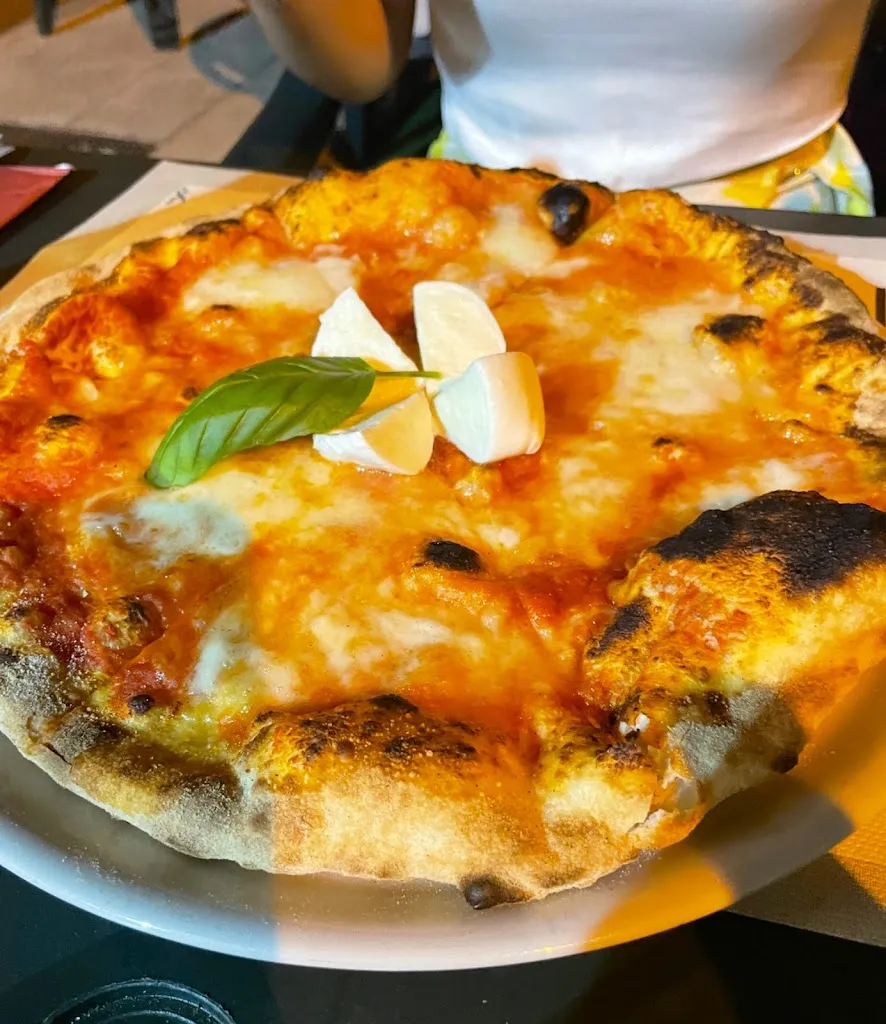 Habib_Pizzeria rosticceria pucceria da Capone_San Vito dei Normanni_review