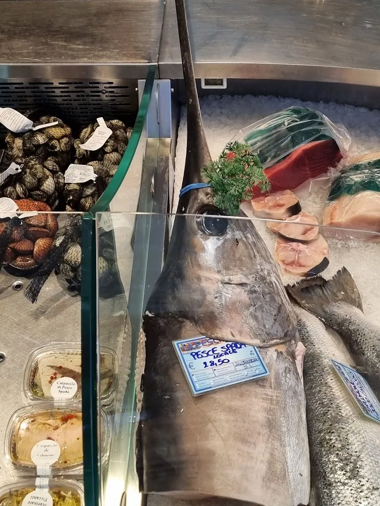 Manuel Demmelmayr_Pescheria Friggitoria Mastrangelo_San Vito dei Normanni_review