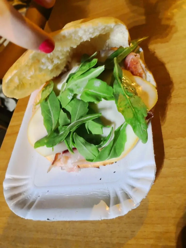 Giuseppe Argentieri_Il castelletto_San Vito dei Normanni_review