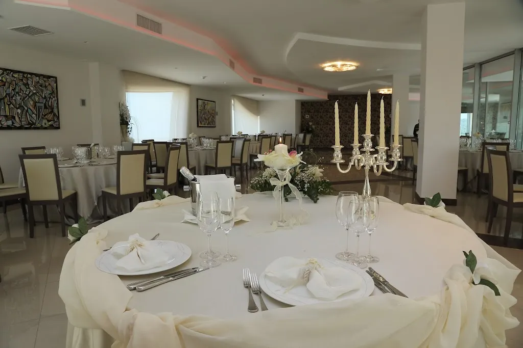 Pietra Scritta Ricevimenti restaurant in Sannicandro Garganico