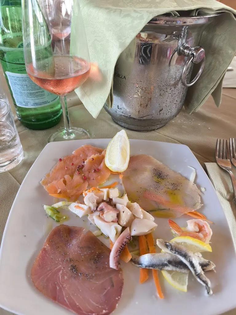 Rita Mastrovalerio_Hotel Ristorante La Gardenia_Sannicandro Garganico_review