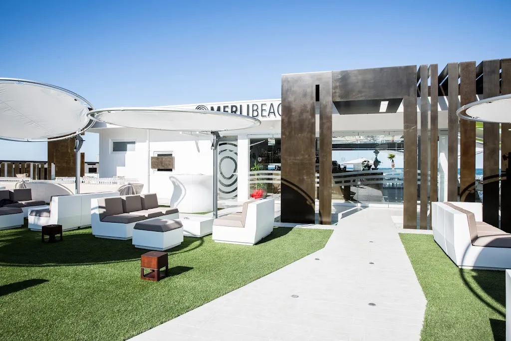 Merlibeach restaurant in Alba Adriatica