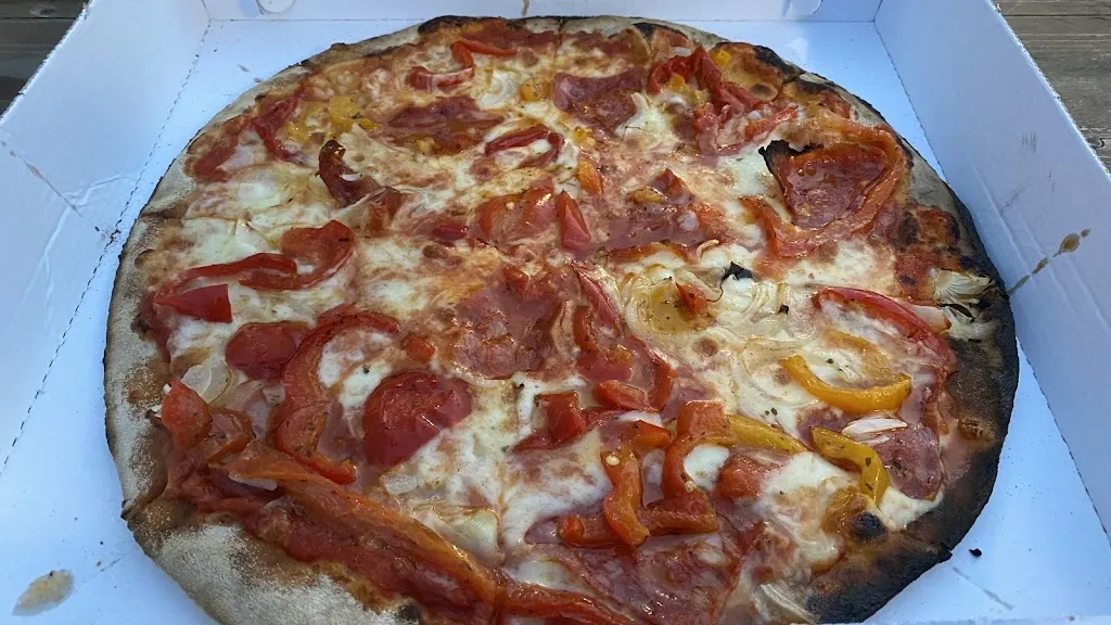 Björn Buder_L'Angolo Della Pizza_Seclì_review