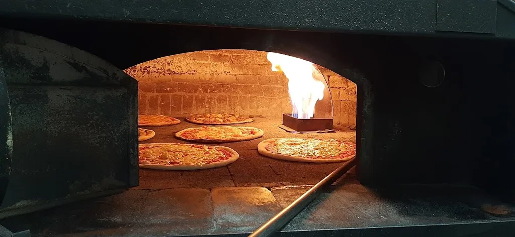 L'Angolo Della Pizza_Seclì_slider_image_2