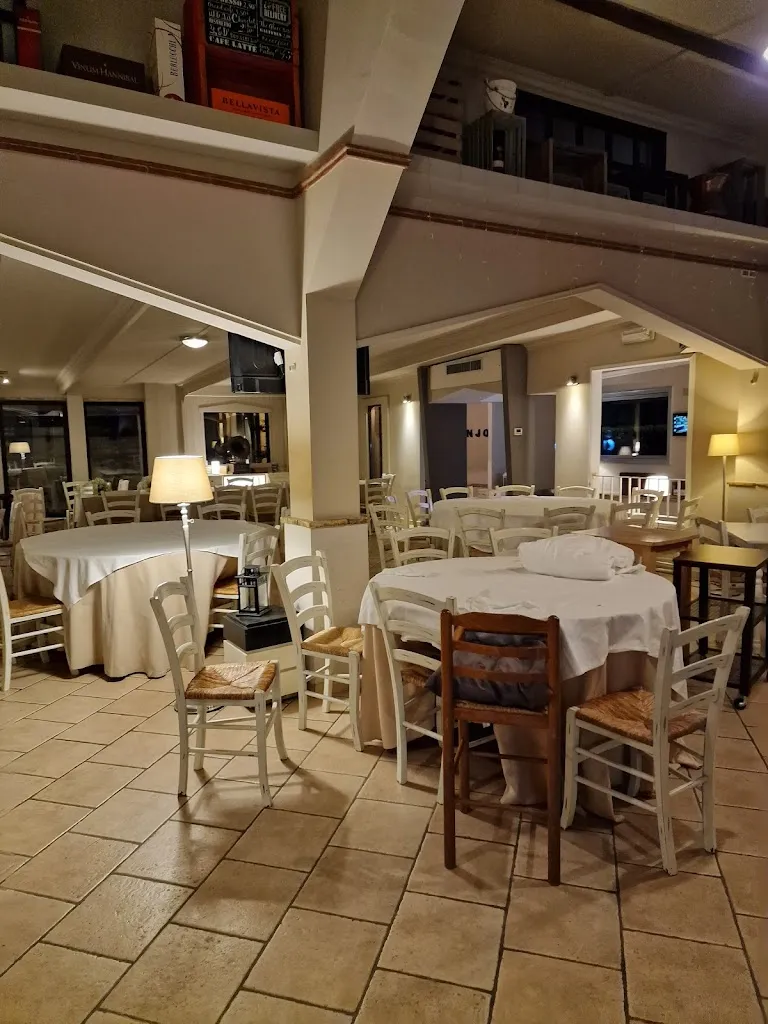 Officina22 restaurant_Cerratina_slider_image_1