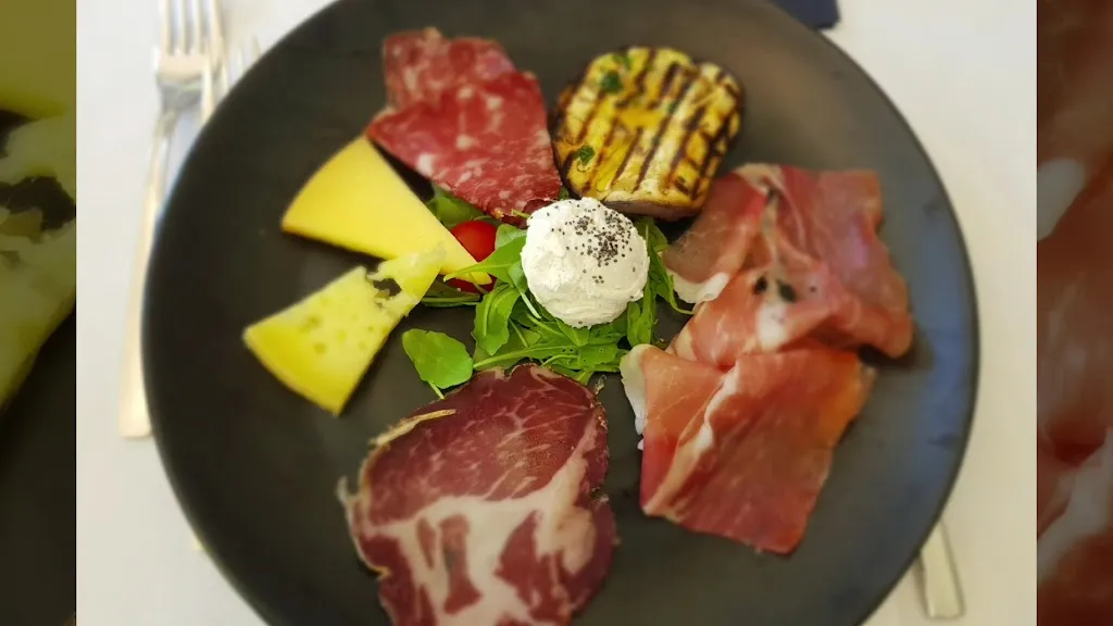 Officina22 restaurant_Cerratina_slider_image_2