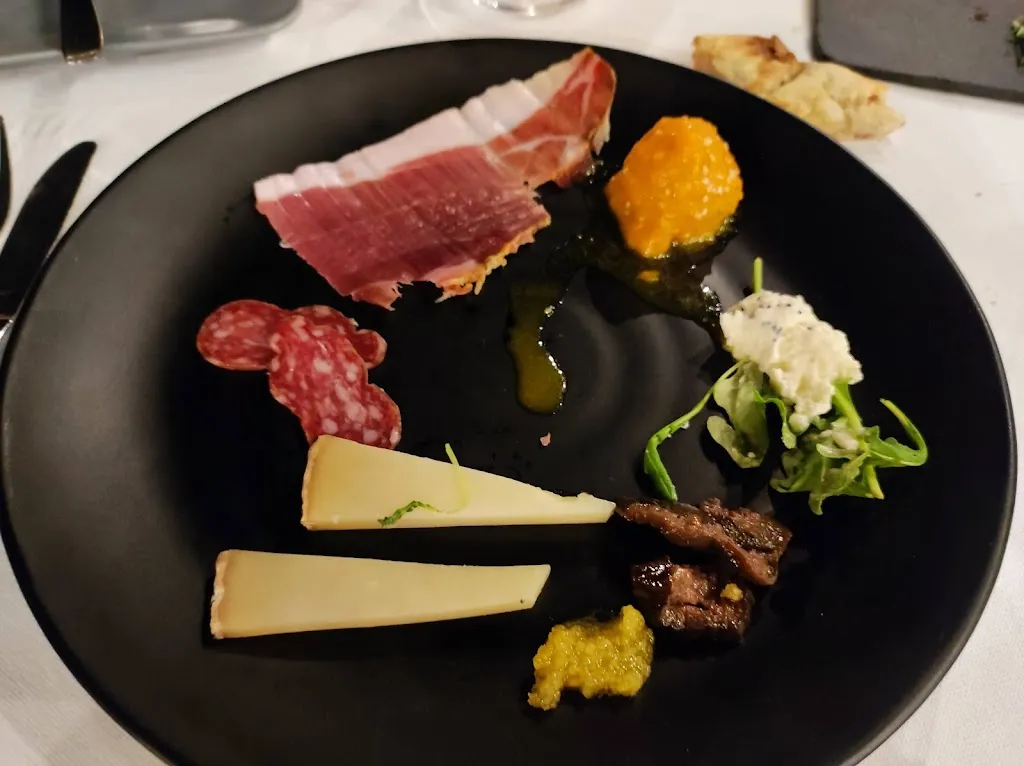 Officina22 restaurant_Cerratina_slider_image_3