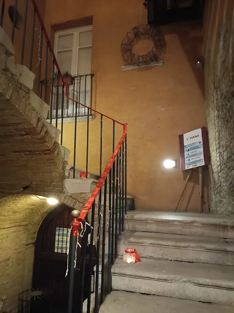 Concetta Pollice_Pizzeria Mediterraneo / Hemingway Cafè_San Severo_review