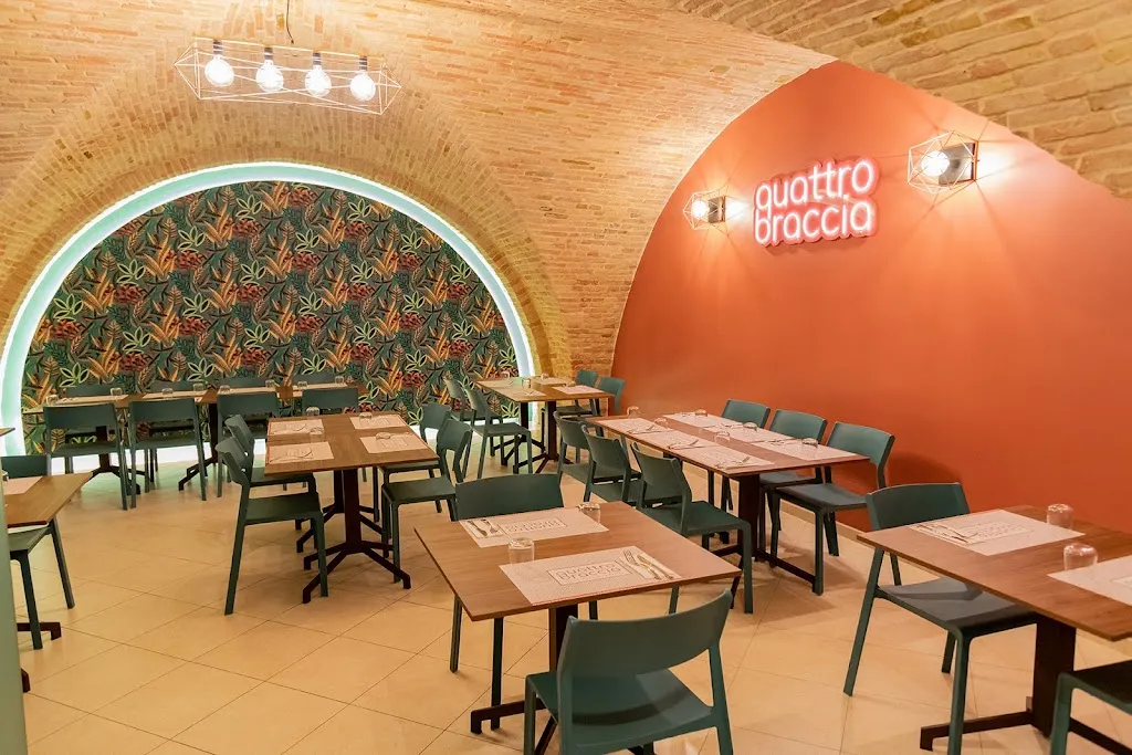 Quattro Braccia - Pizza Contemporanea restaurant in San Severo