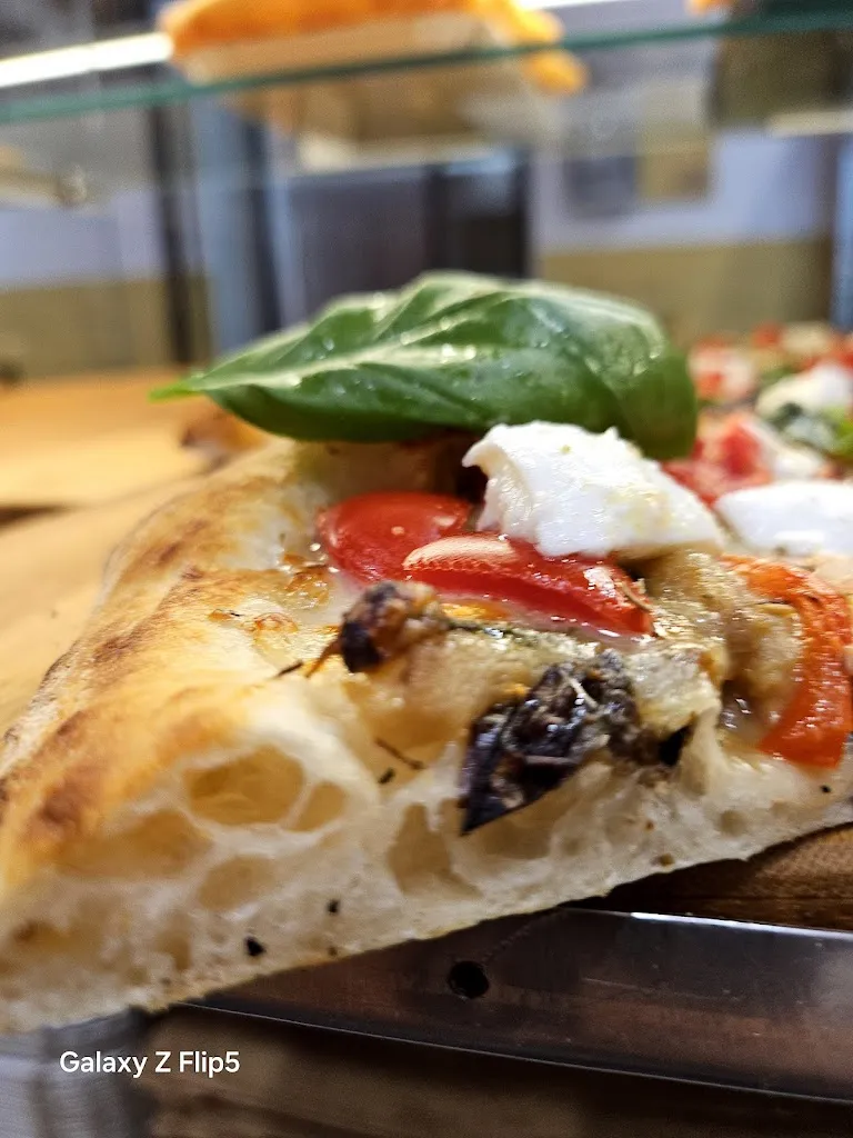 Pizzeria Michele Grassi_San Severo_slider_image_2