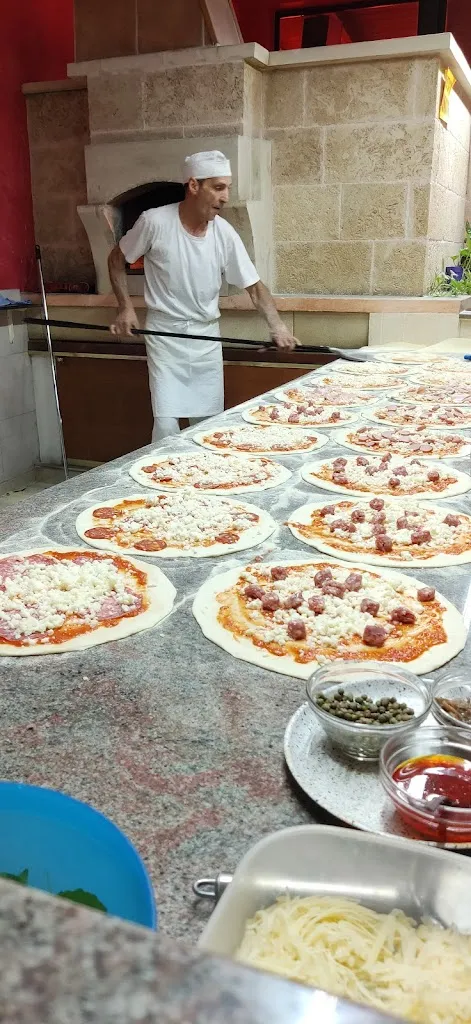 New Line restaurant in Sogliano Cavour