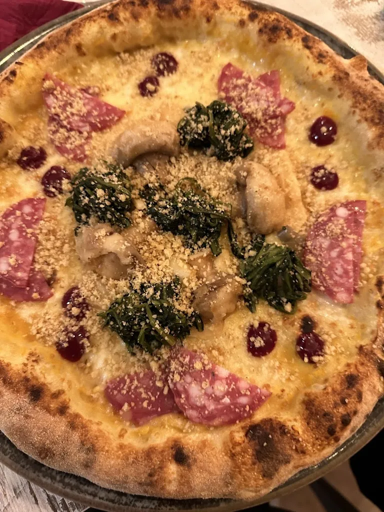 Alexa Reyes_Spicchi d'Arte Specchia_Specchia_recensione