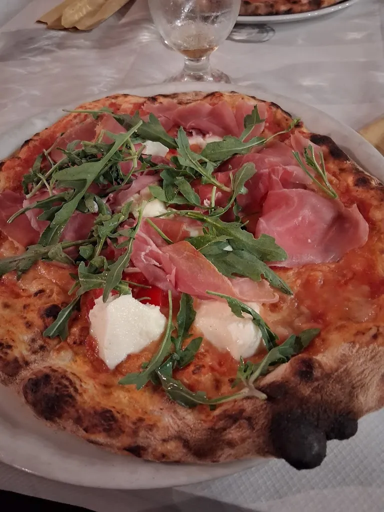 Giovanna Sanghez de luna_Pizzeria Da Marcello_Squinzano_review