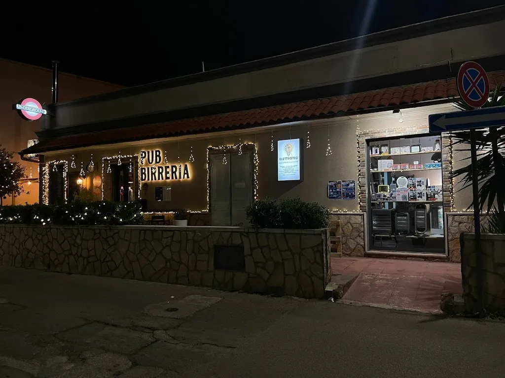 Underground Pub Birreria restaurant in Statte