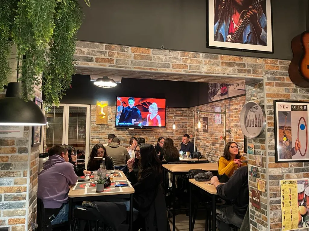 Underground Pub Birreria_Statte_slider_image_3