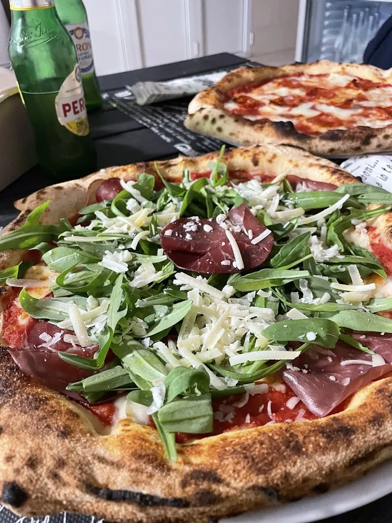 Marie Samba_Pizzeria SanBasil_Statte_review