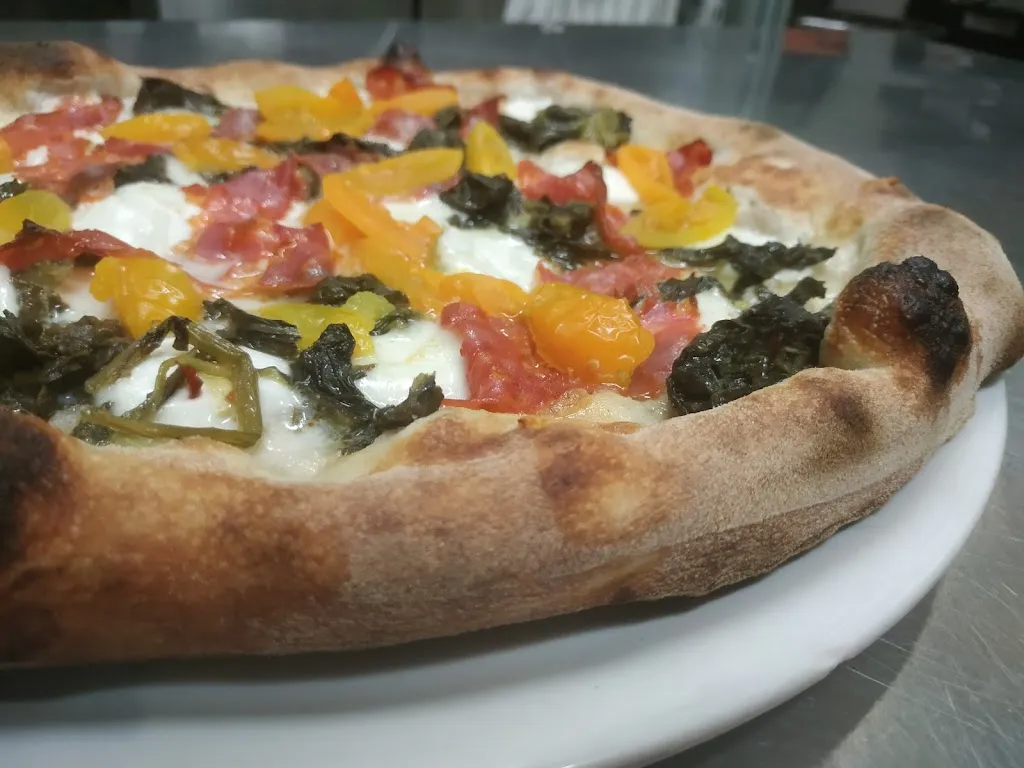 Vicolo 21 Food&Drinks_Santeramo in Colle_slider_image_2