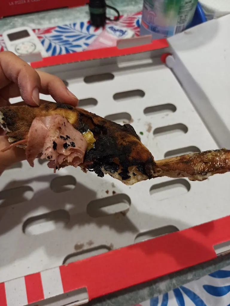 Pizzulo Pizzeria_Santeramo in Colle_slider_image_3