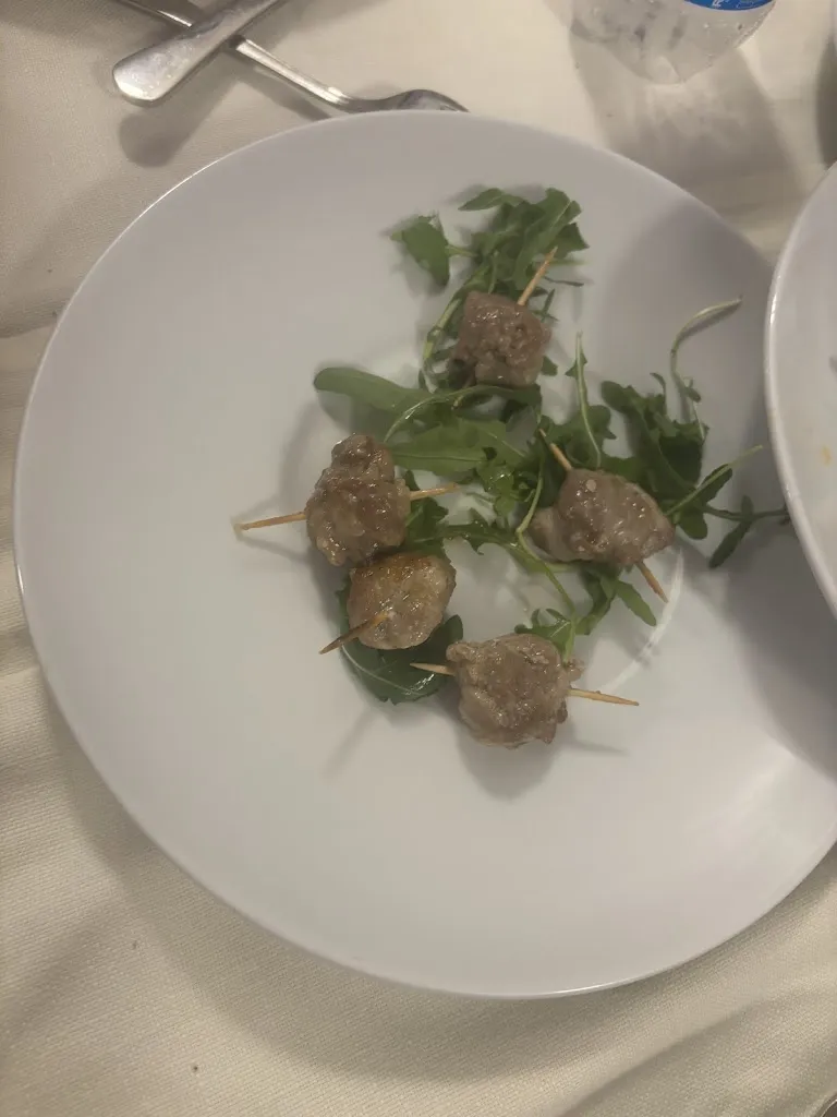 Mirko Angelillo_Donna Costanza - Sede estiva_Santeramo in Colle_review