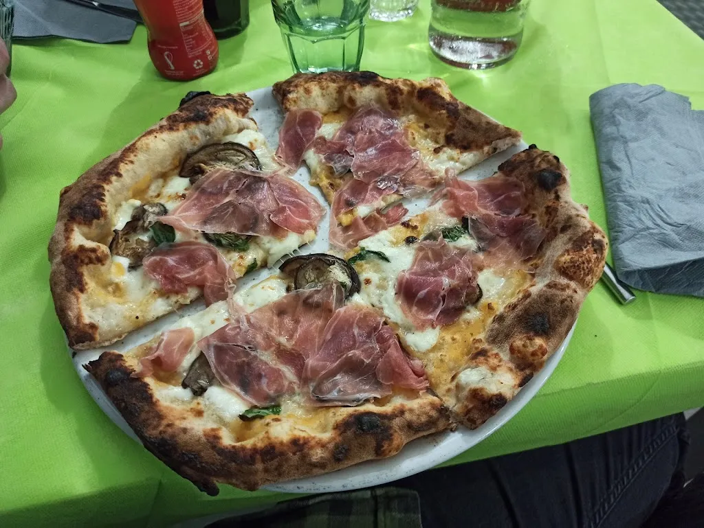 Rocco Lobefaro_Basilico Pizza e Cose_Santeramo in Colle_review