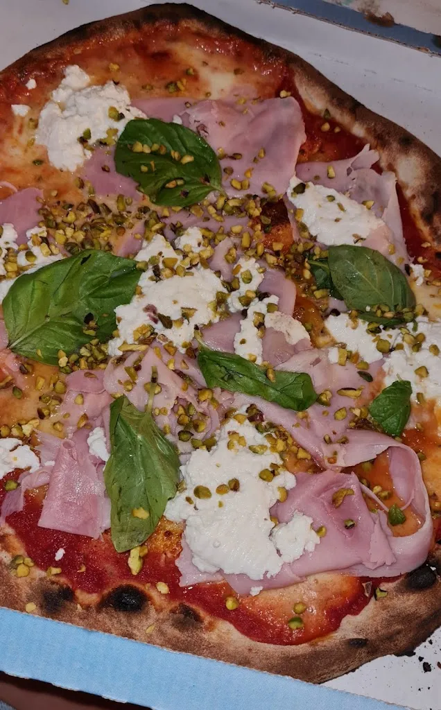 Viviana Perniola_Fast Pizz - Pizzeria | Ristorante_Santeramo in Colle_review