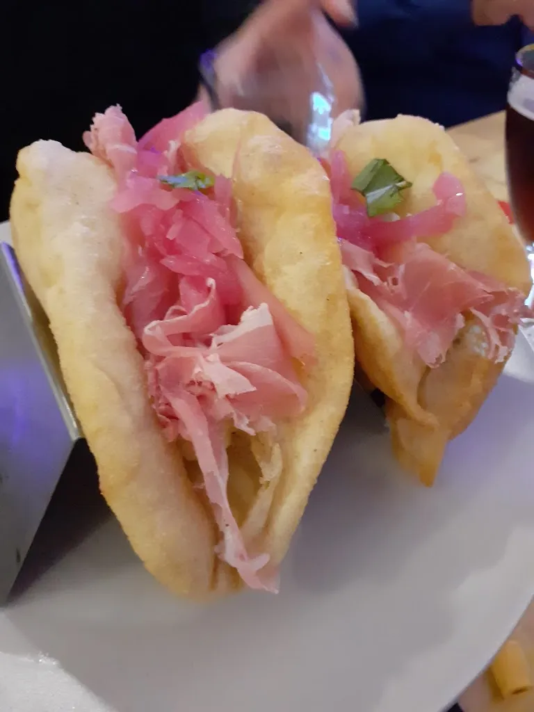 Francesca Giampetruzzi_Fast Pizz - Pizzeria | Ristorante_Santeramo in Colle_review