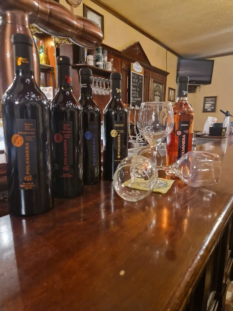 Victorian Living Pub_Santeramo in Colle_slider_image_1