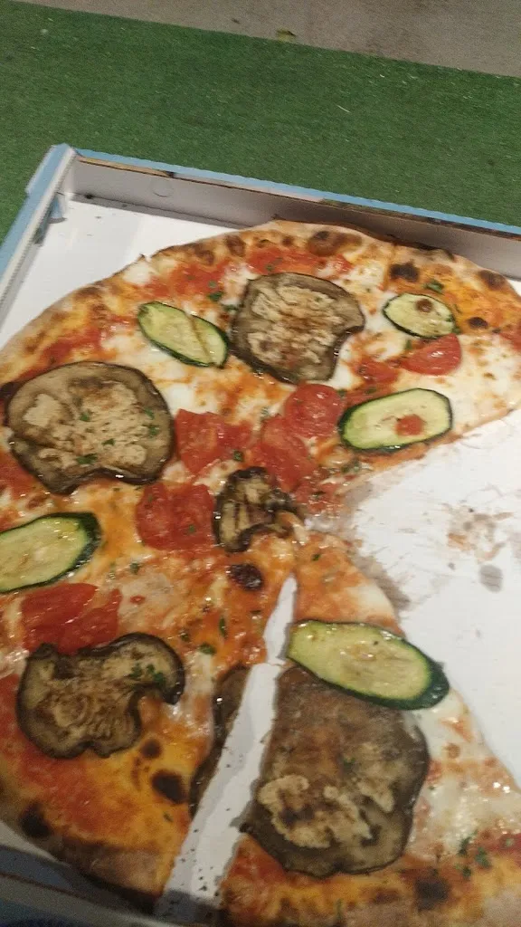 Dibello GiovannaRosso e_Santeramo in Colle_slider_image_3