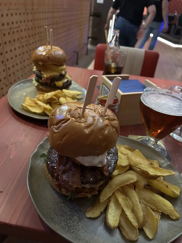 Diego Chetta_Showbiz birreria moderna_Taviano_review