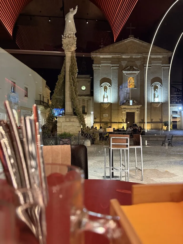 Vito Savarelli_Showbiz birreria moderna_Taviano_review