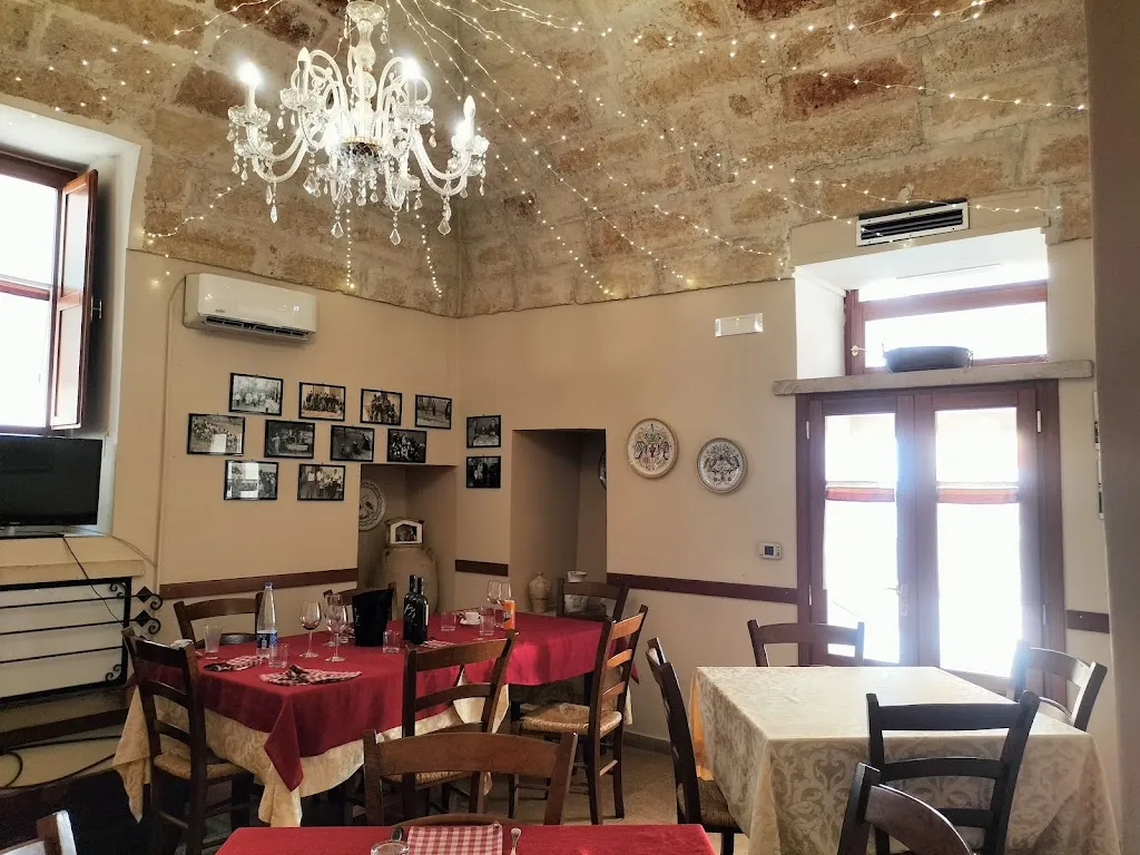Osteria la Vecchia Fontana restaurant in Supersano
