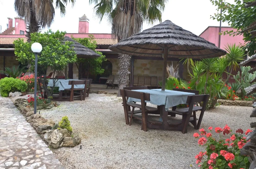 Masseria Pisciani restaurant in Torchiarolo