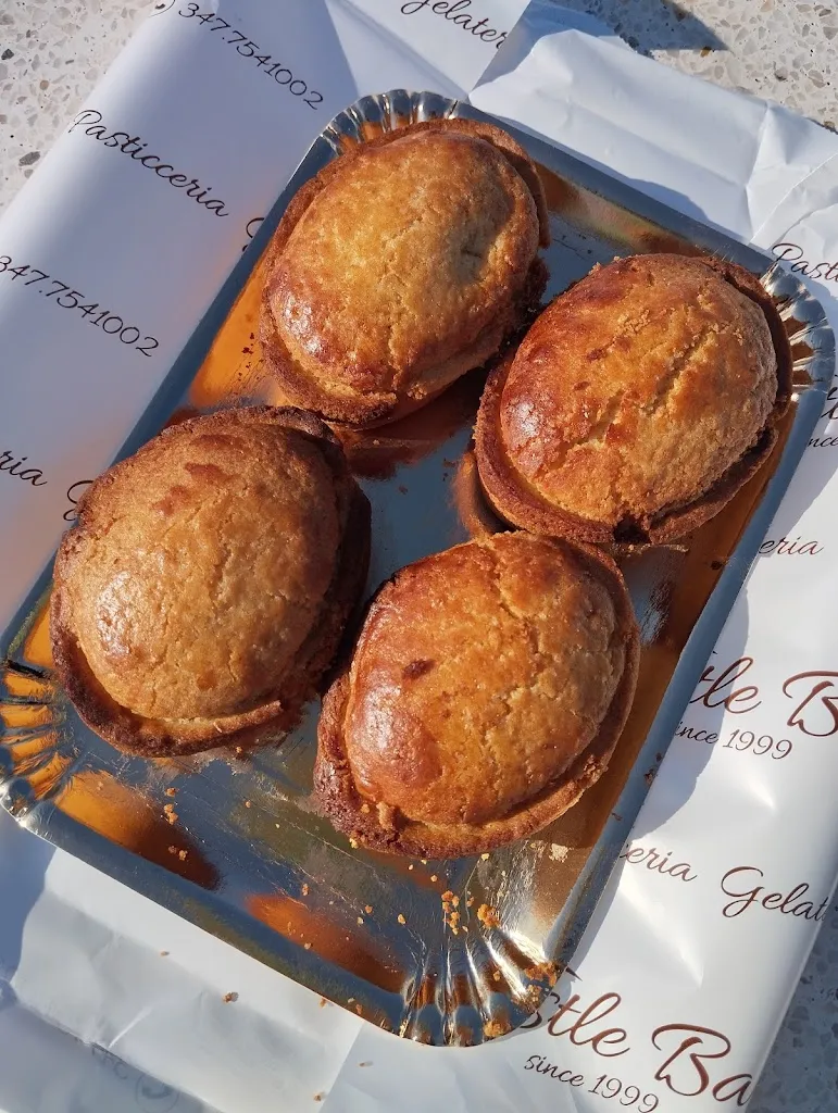 Pippi & Giorgio Masini_Castle Bar_Torchiarolo_review