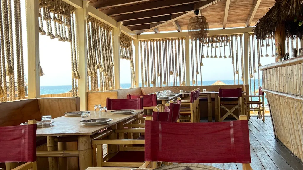 Eurobeach TikiBar restaurant in Torre San Giovanni