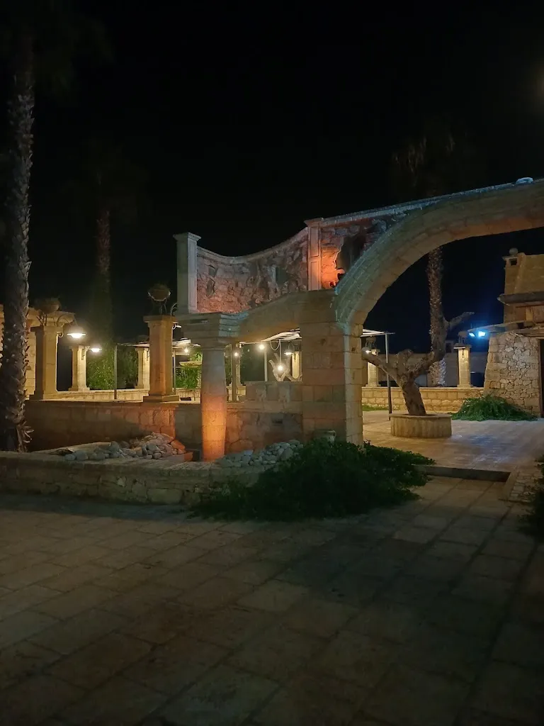 Elisabetta Bettucci_Grande Colonial_Taurisano_review