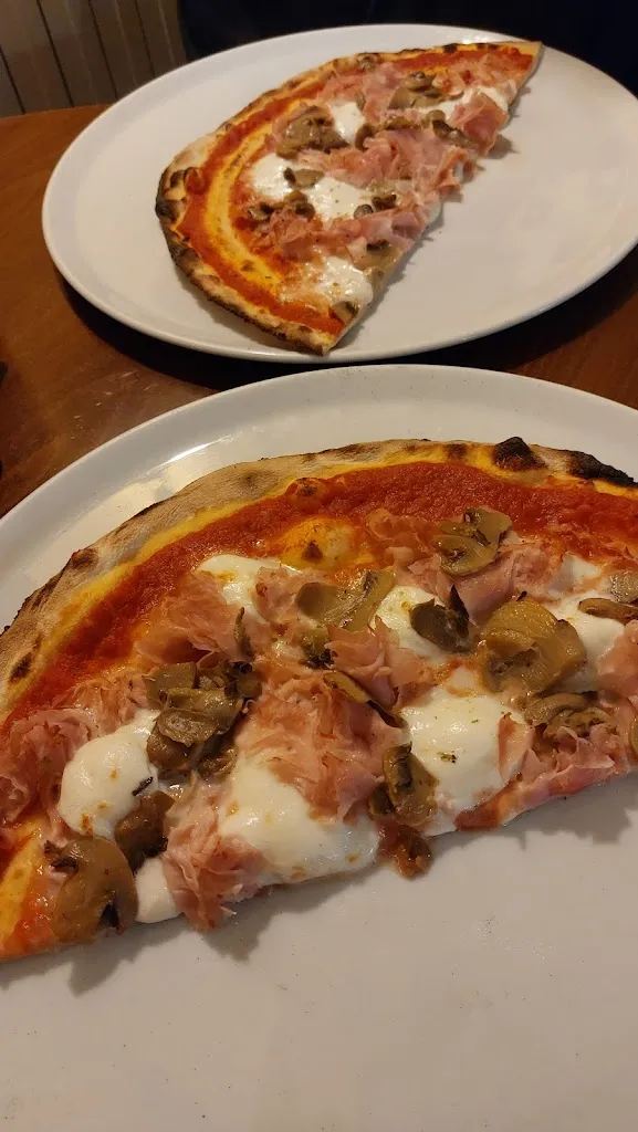 Urszula Rzechuła_Sfilatineria Pizzeria La Salentina di Abbate Ubaldo_Tuglie_review