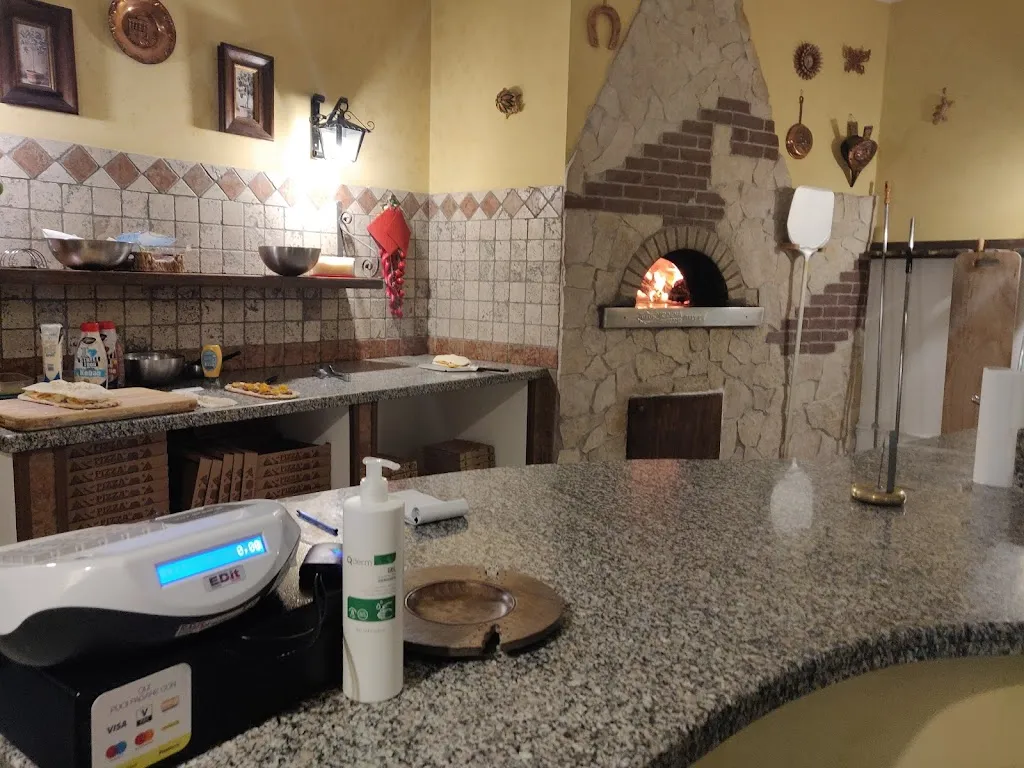 Ivan Cortese_Sfilatineria Pizzeria La Salentina di Abbate Ubaldo_Tuglie_review