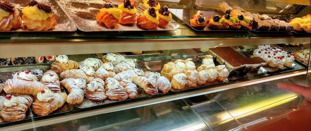 Domus Caffè restaurant in Tuturano