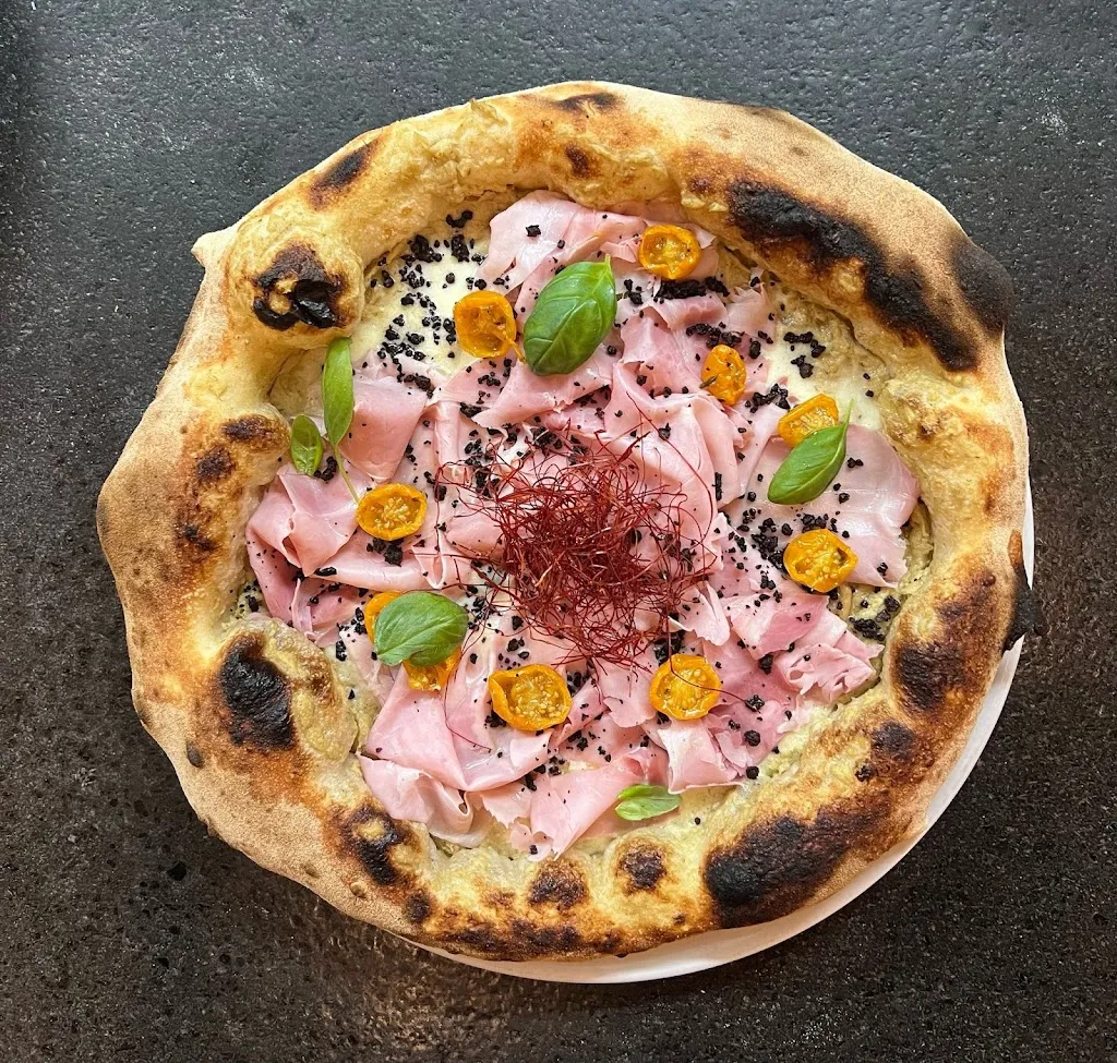 Pizzeria Sud Est_Uggiano Montefusco_slider_image_1