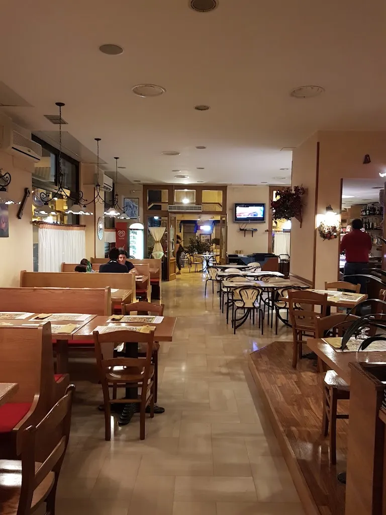 L'Osteria Bar Pub Pizzeria_Torremaggiore_slider_image_3