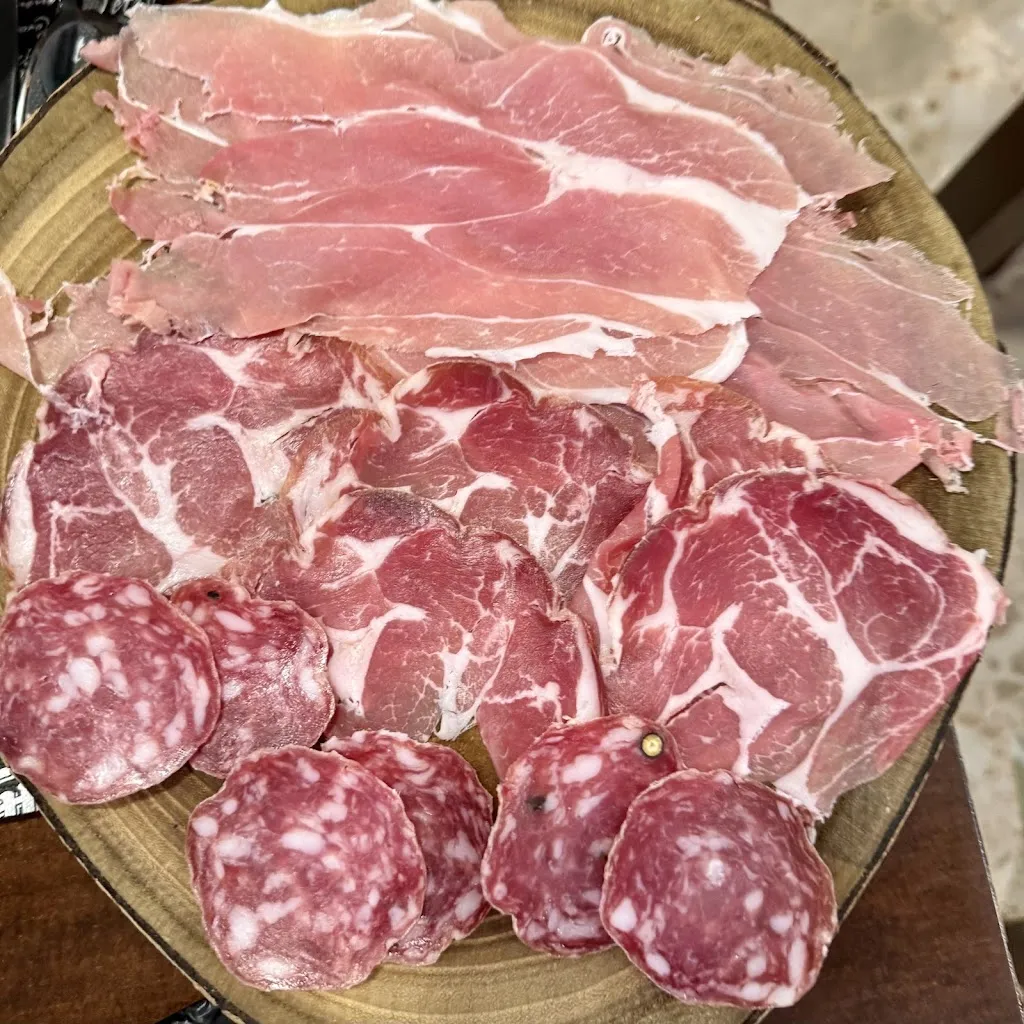 Menu_La norcino pizza_Valenzano_image_4