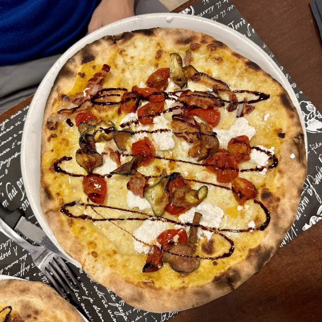 Menu_La norcino pizza_Valenzano_image_7