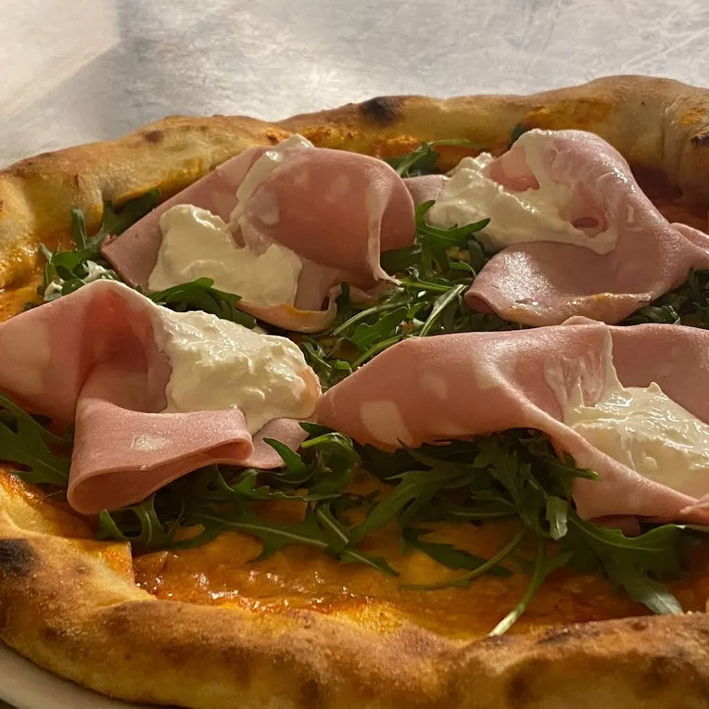 La norcino pizza_Valenzano_slider_image_1