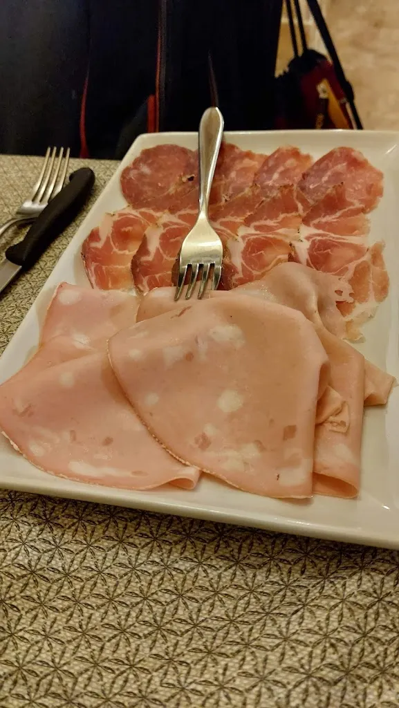 Menu_Nero a Metà_Villa Castelli_image_2