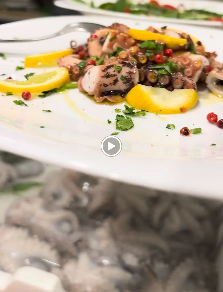 Pescheria Santa Filomena Sea Food_Villa Castelli_slider_image_2