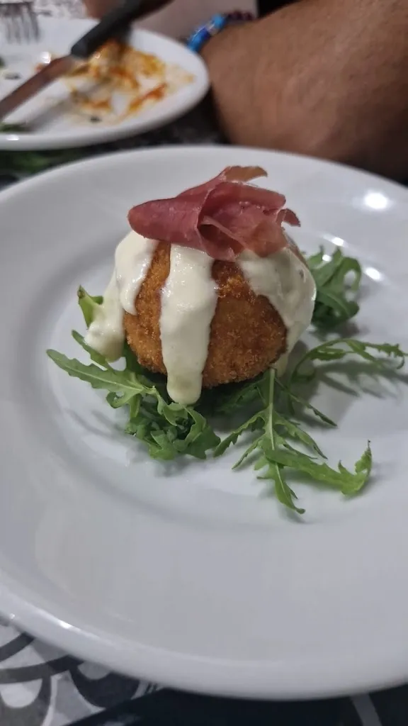 Patrizia Bortone_Da Enza 2.0_Villa Castelli_review