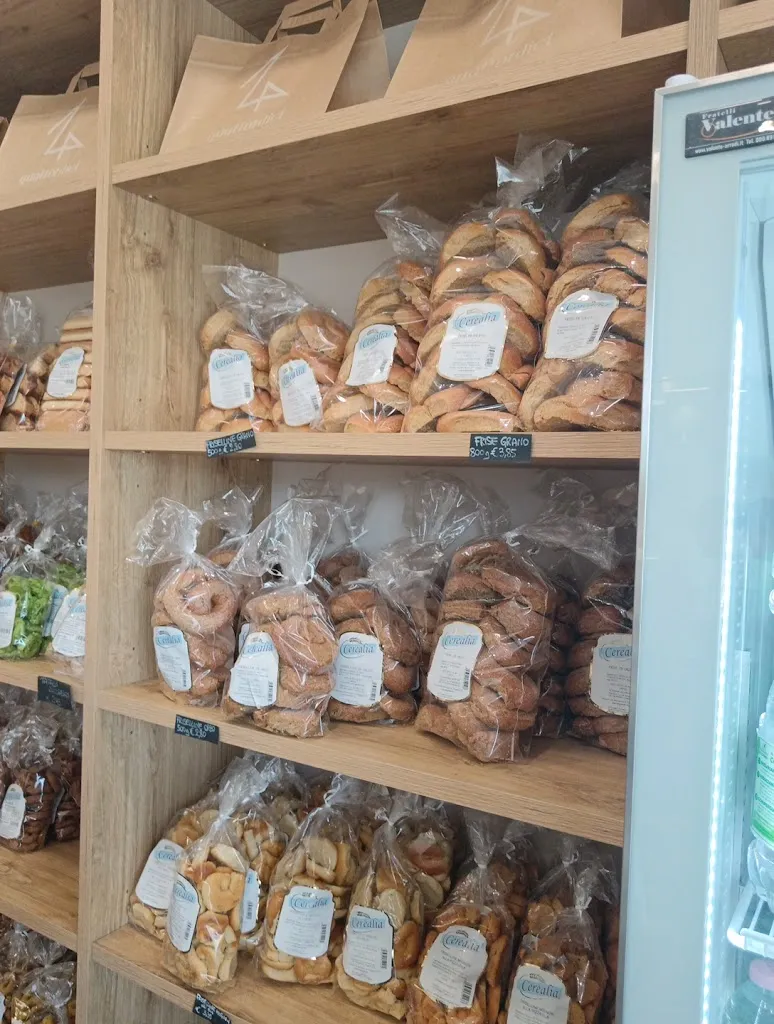 Francesca Santoliquido_Panetteria 14 by Cerealia_Vitigliano_review